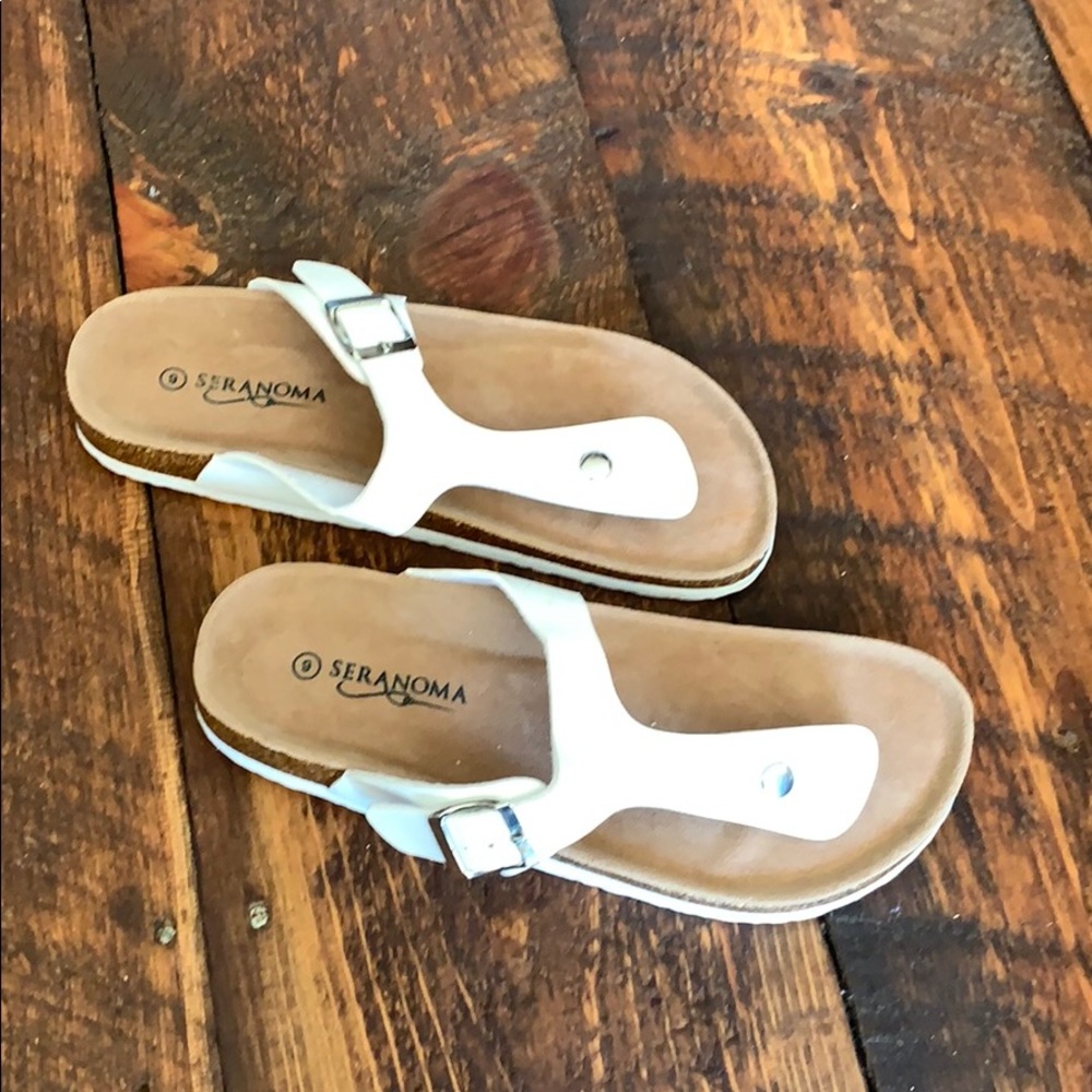 Seranoma sandals NWOT  9